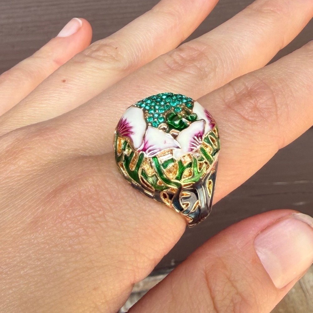 Vintage Enamel Floral Statement Ring Gold Tone Green Rhinestone Dome Size 10.5
